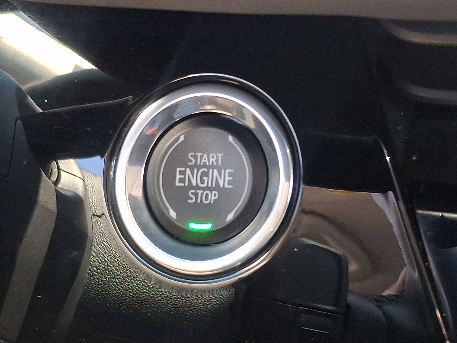 Used 2025 Buick Envision Preferred AWD/4WD image 23