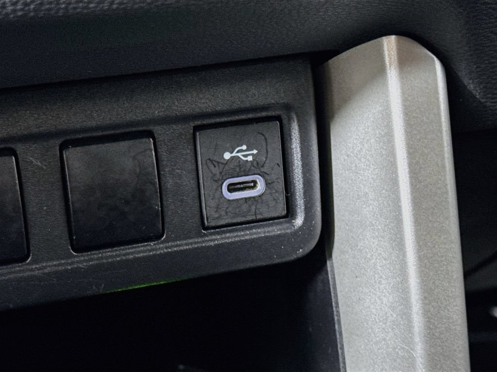 Used 2024 Toyota Corolla Cross AWD Hybrid image 17