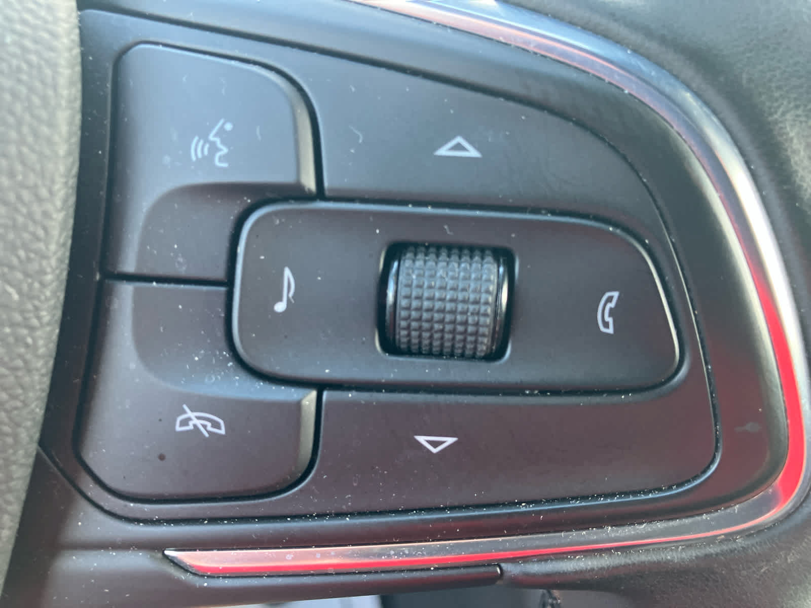 Used 2024 Buick Envista Sport Touring w/ Convenience I Package FWD image 18