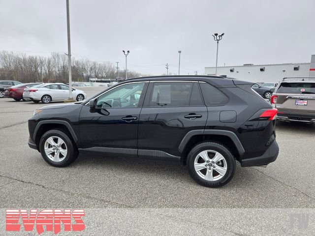 Used 2021 Toyota RAV4 LE image 21