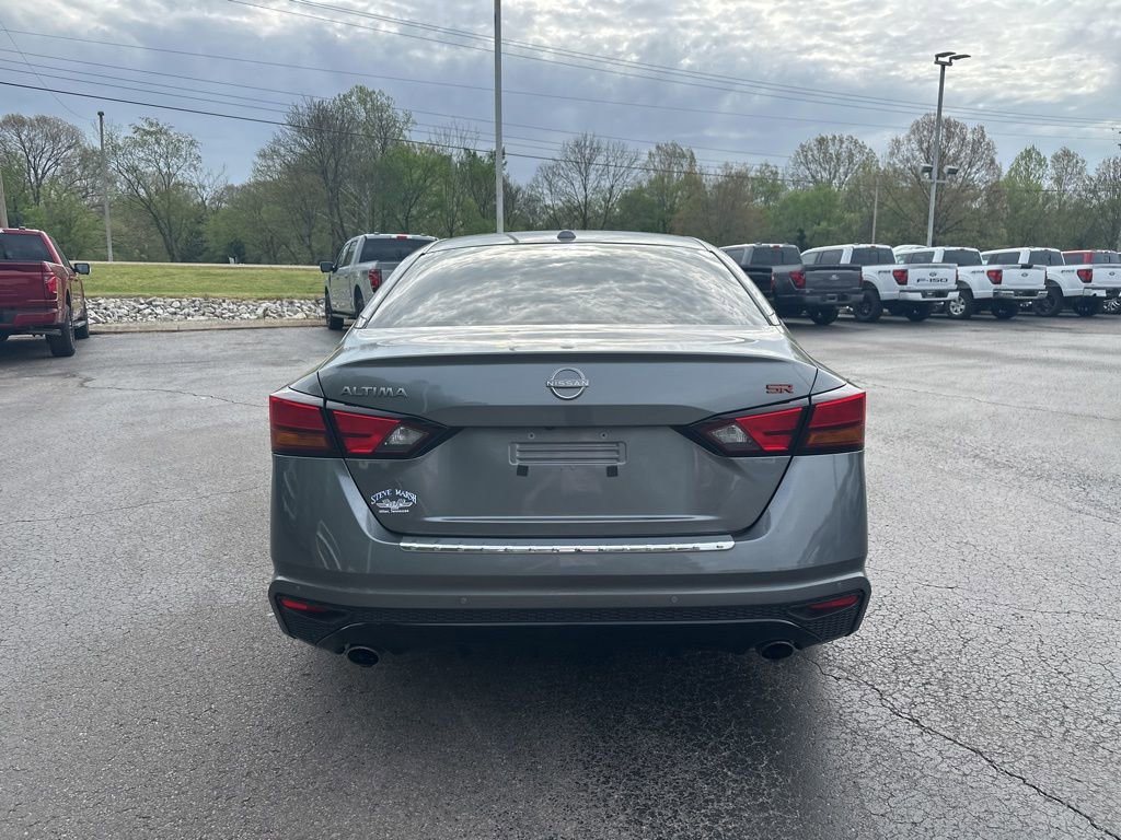 Used 2023 Nissan Altima 2.5 SR w/ SR Premium Package image 4