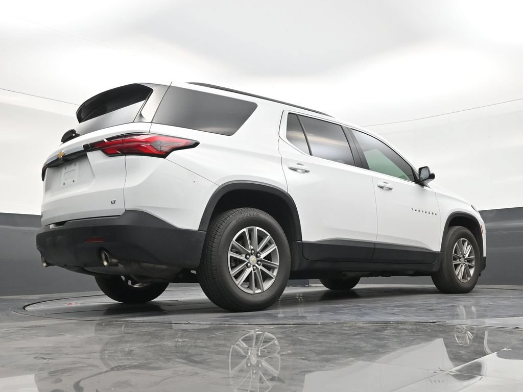 Used 2023 Chevrolet Traverse LT FWD image 23