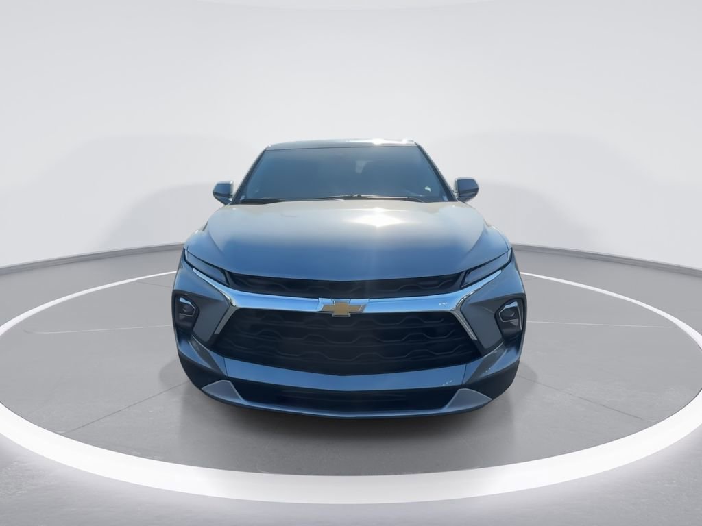 New 2025 Chevrolet Blazer LT image 3