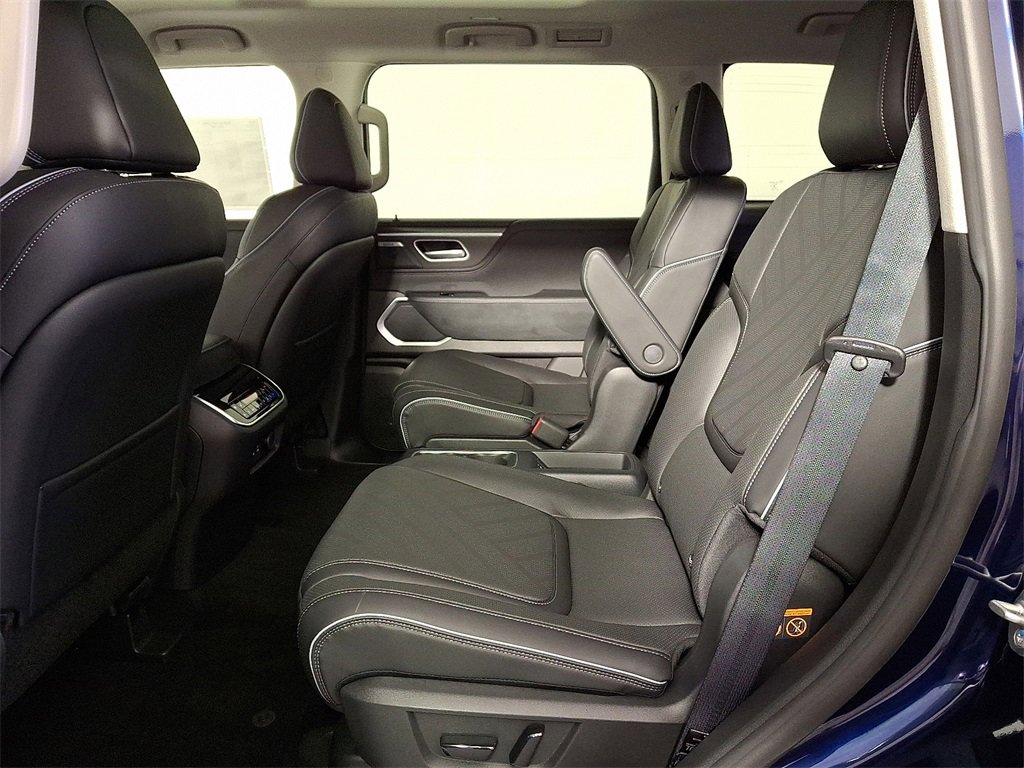 New 2026 INFINITI QX80 Luxe image 11