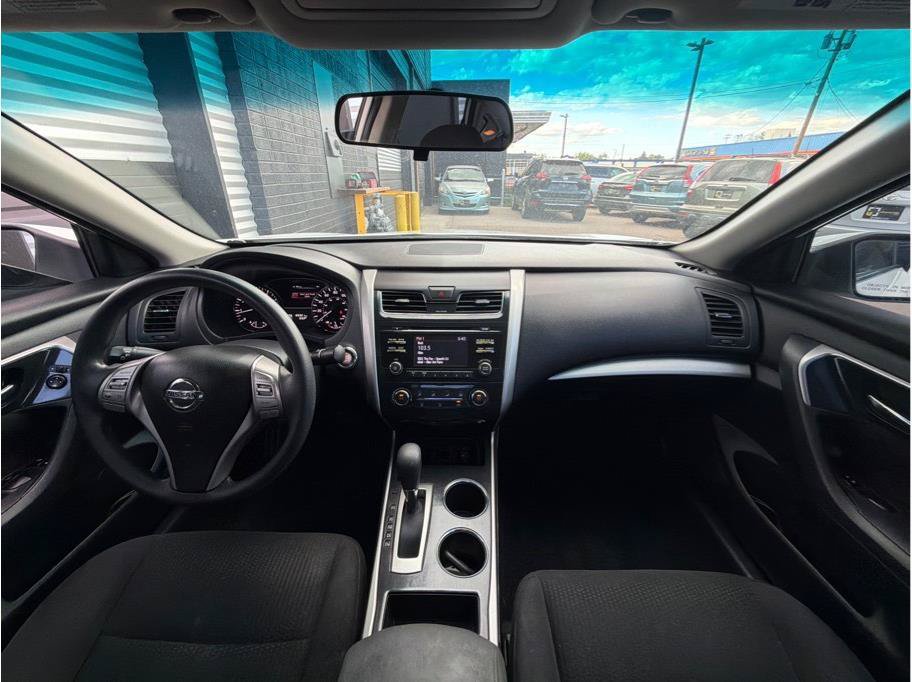 Used 2014 Nissan Altima 2.5 S w/ Display Audio Package FWD image 13