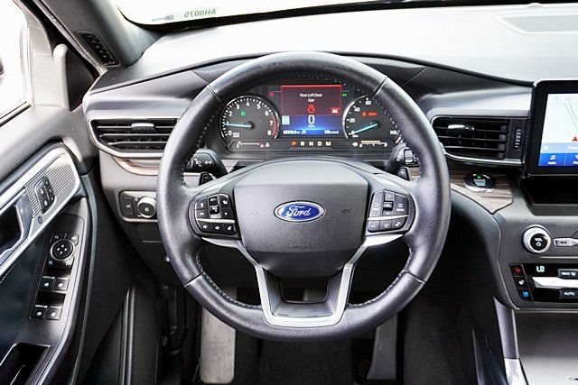 Used 2020 Ford Explorer Limited RWD image 22