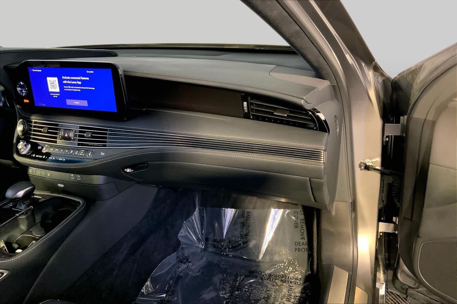 Certified 2023 Lexus LS 500 AWD w/ Interior Upgrade Package image 19