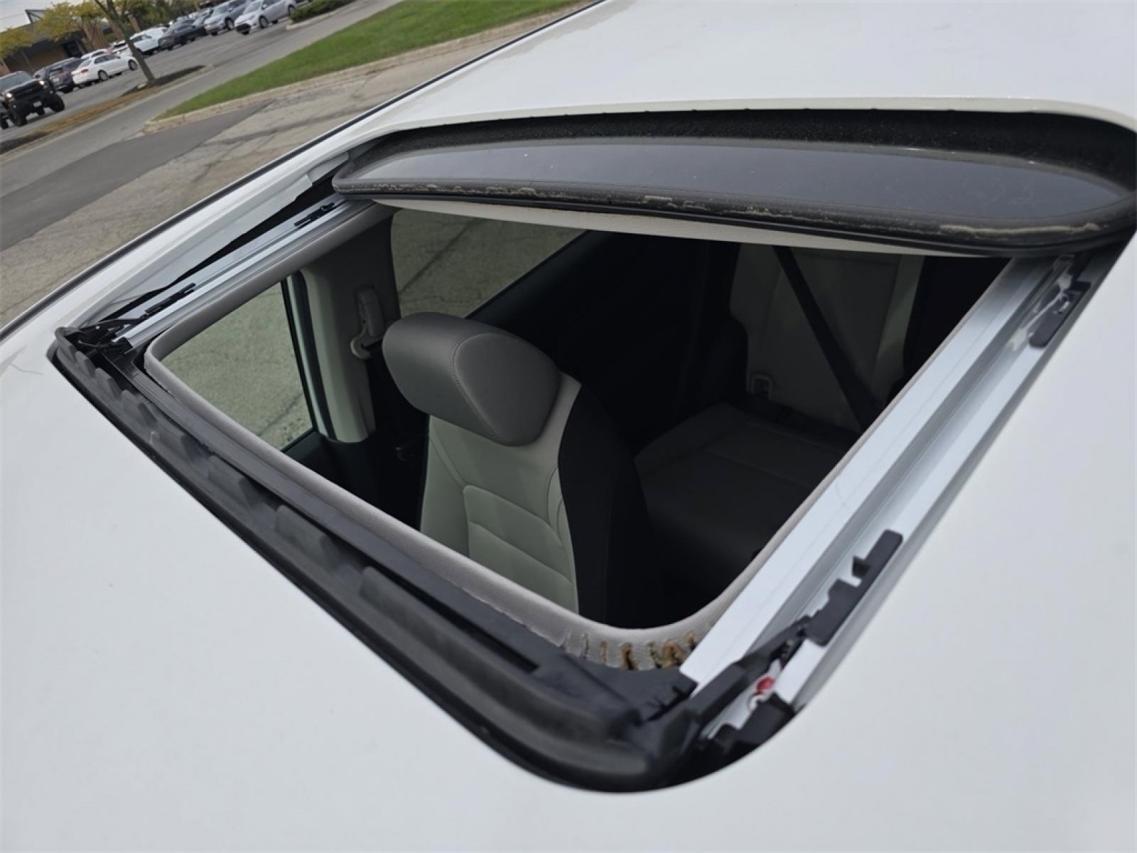 New 2026 Honda CR-V EX image 3