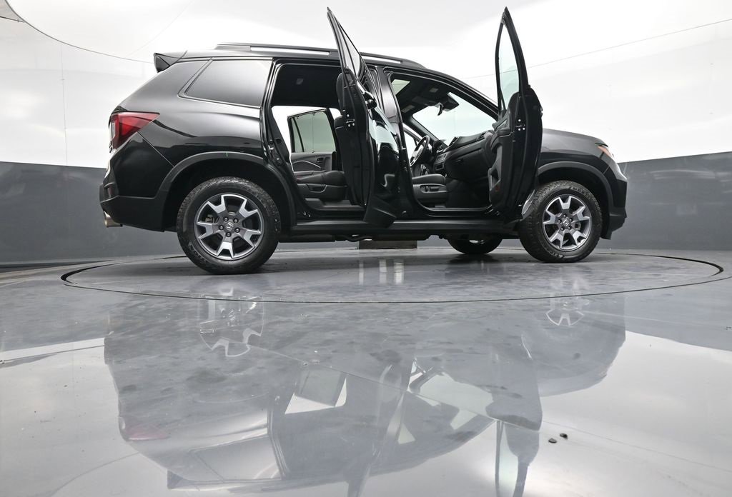 Certified 2022 Honda Passport TrailSport image 48