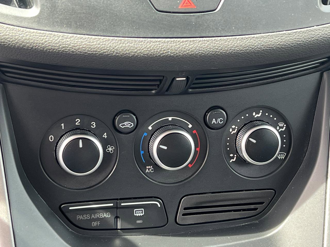 Used 2014 Ford Escape SE image 25