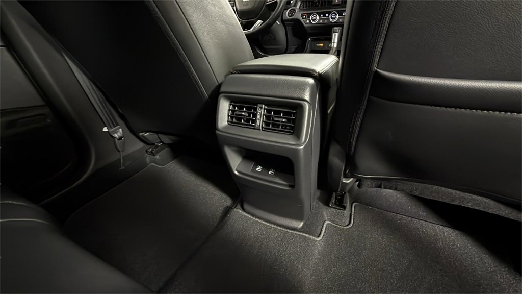 Used 2025 Honda CR-V Sport-L image 32
