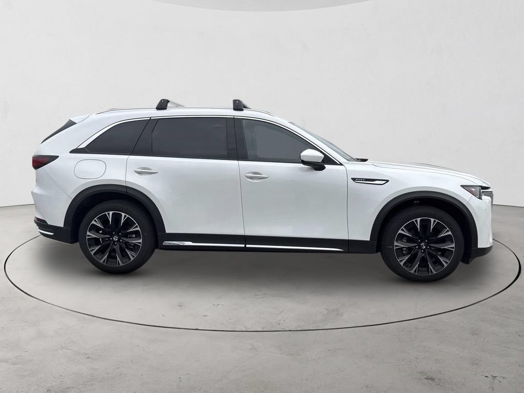 Certified 2025 MAZDA CX-90 Plug-In Hybrid w/ Premium Plus AWD/4WD image 4