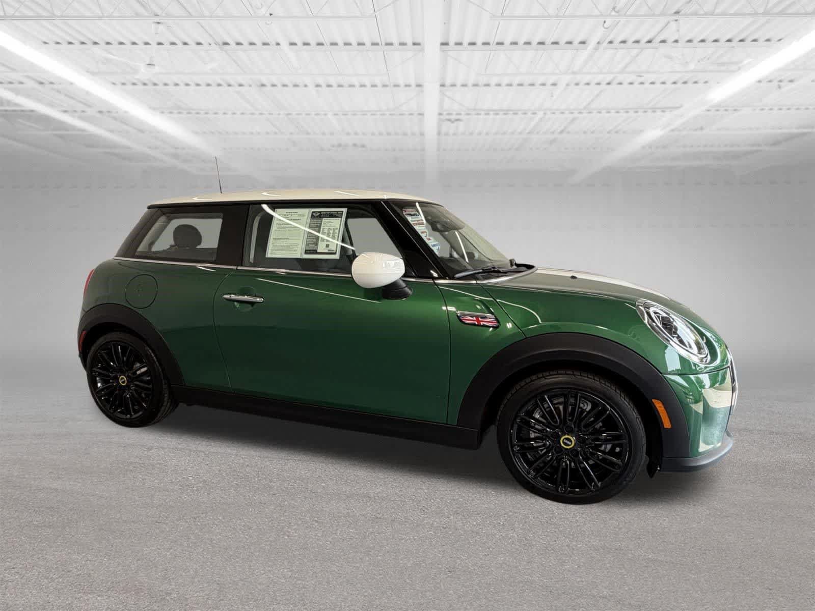 Used 2024 MINI Cooper SE FWD image 6