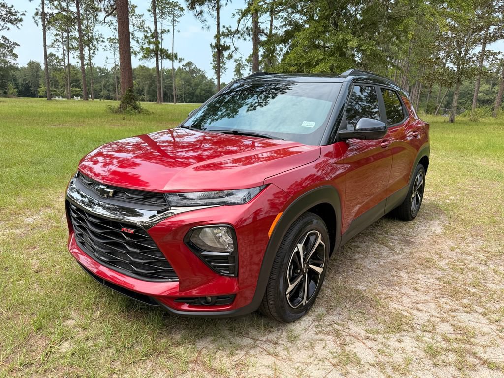 Used 2021 Chevrolet TrailBlazer RS w/ Technology Package FWD image 1
