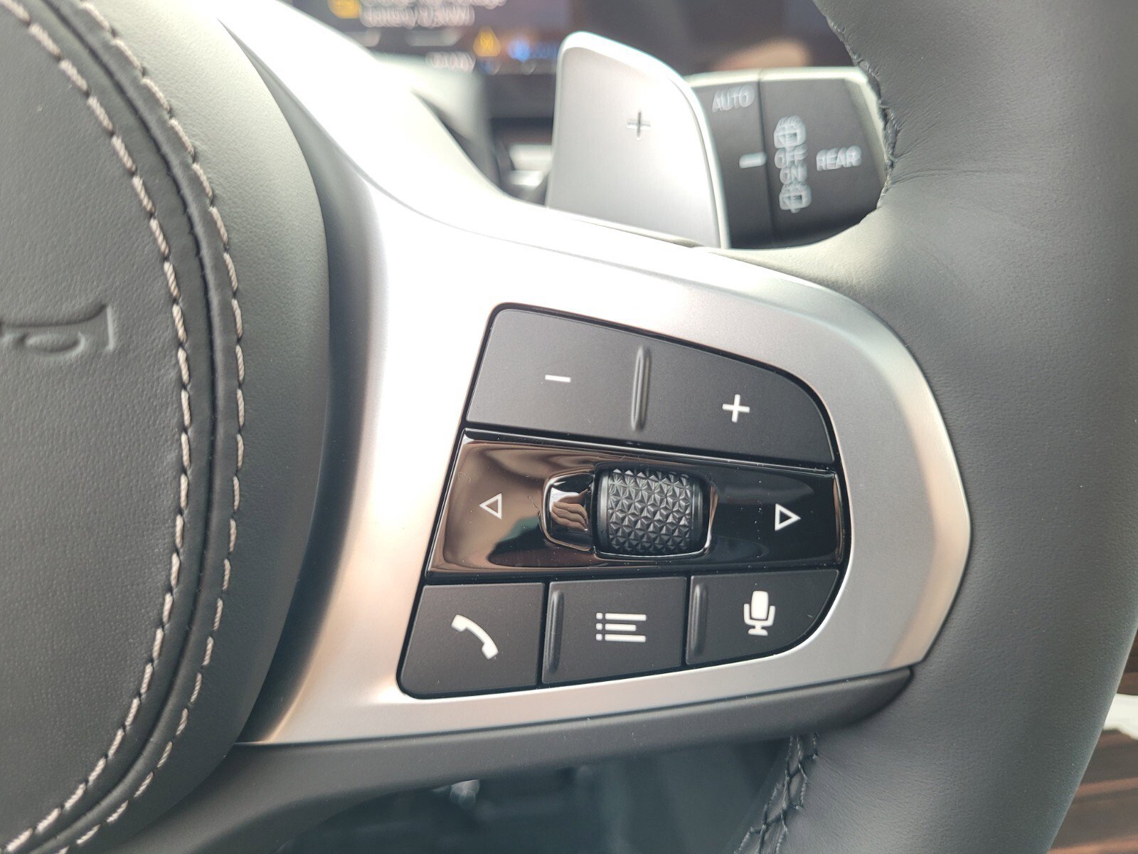 New 2026 BMW X5 xDrive50e w/ M Sport Package image 28