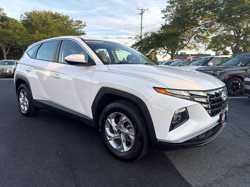 Used 2024 Hyundai Tucson SE AWD/4WD image 3