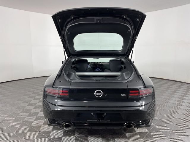 Used 2025 Nissan Z Sport w/ Floor Mat Package image 39