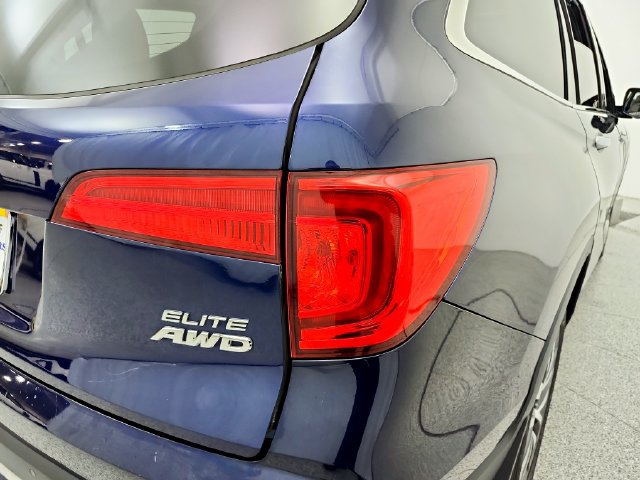 Used 2017 Honda Pilot Elite image 34