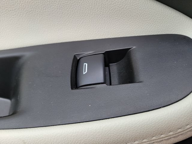 Used 2022 Buick Encore GX Select AWD/4WD image 15