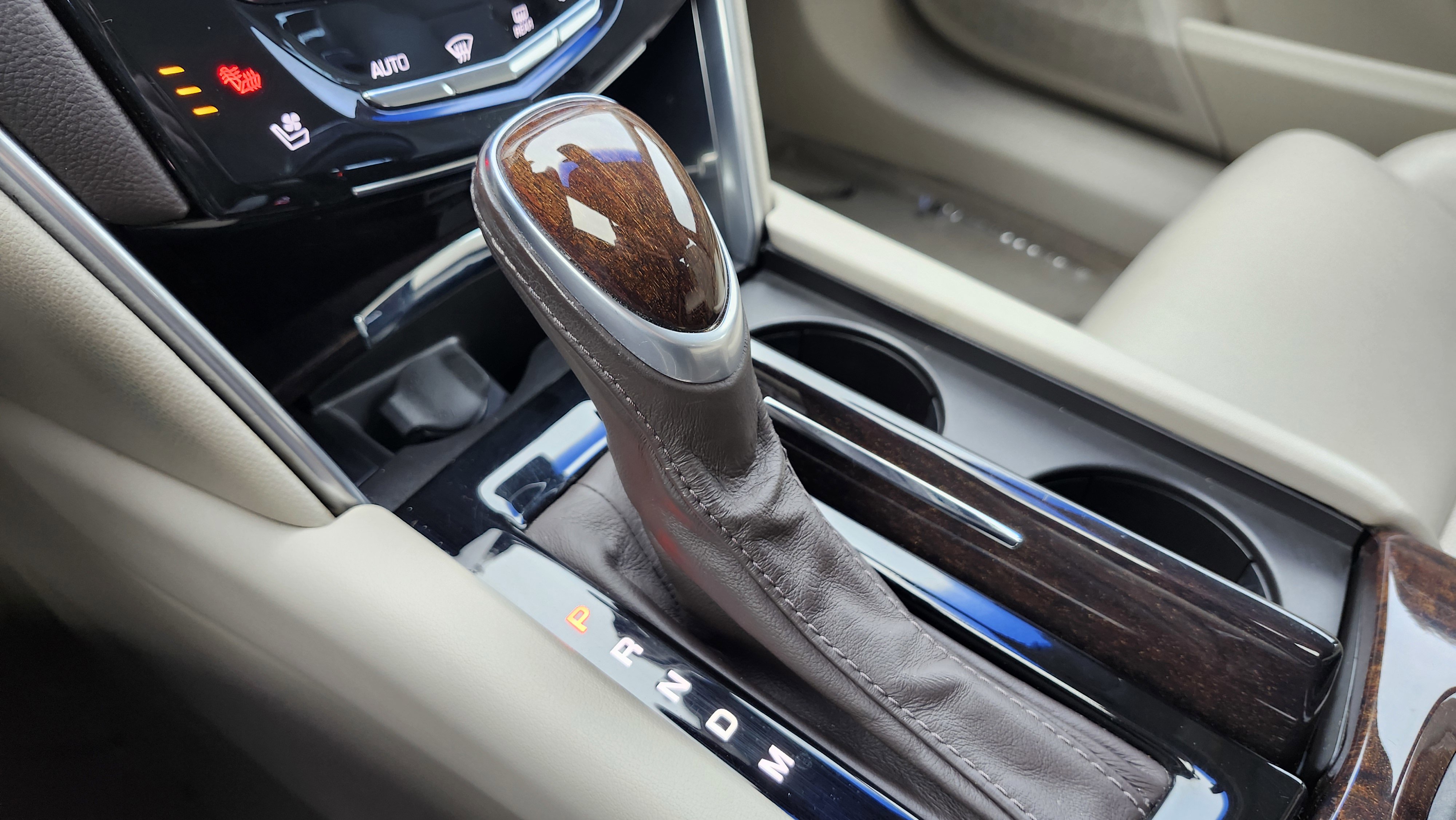 Used 2015 Cadillac XTS Luxury w/ Driver Awareness Package image 33