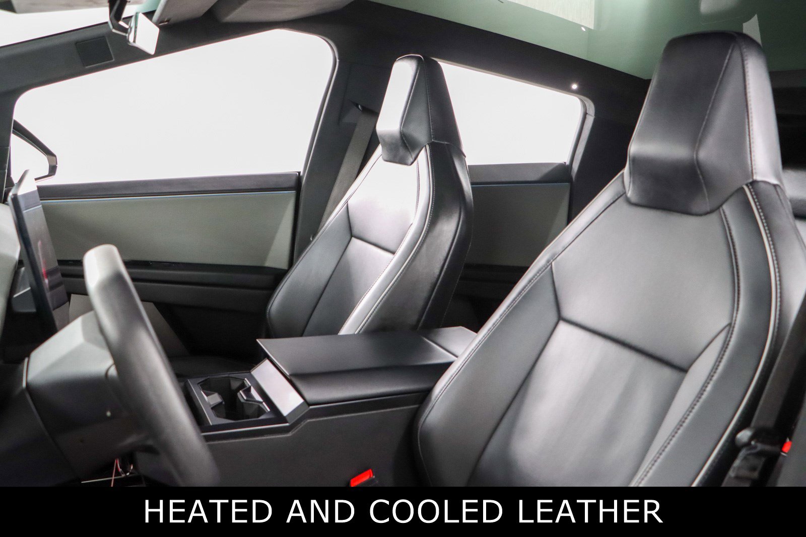 Used 2024 Tesla Cybertruck AWD Crew Cab image 21