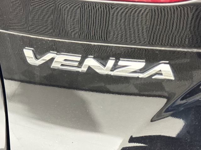 Used 2023 Toyota Venza XLE AWD/4WD image 17