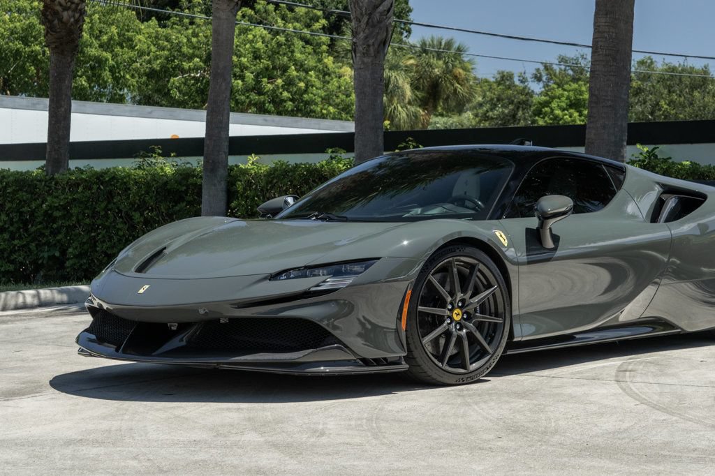Used 2022 Ferrari SF90 Stradale AWD/4WD image 2