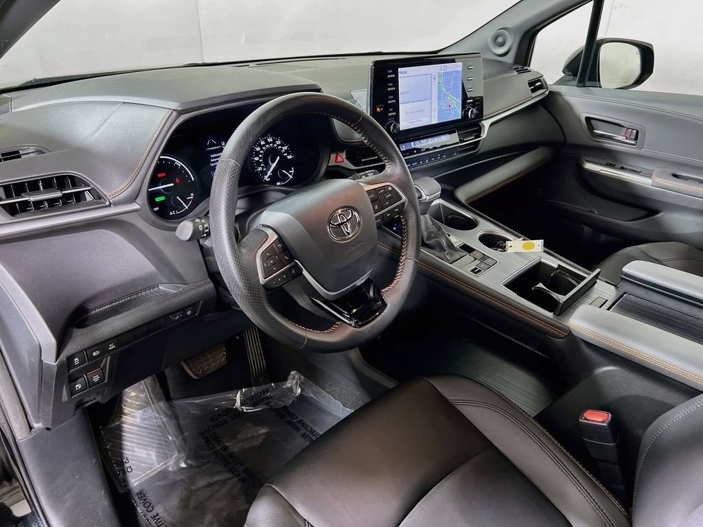 Certified 2021 Toyota Sienna XSE w/ XSE Plus Package AWD/4WD image 9