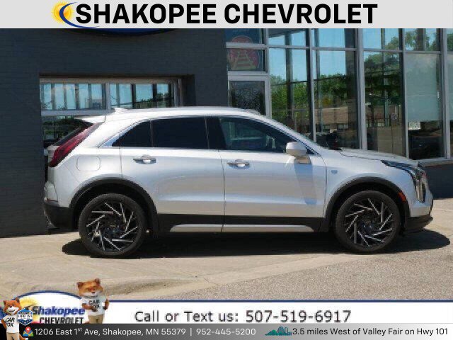 Used 2020 Cadillac XT4 Premium Luxury image 2