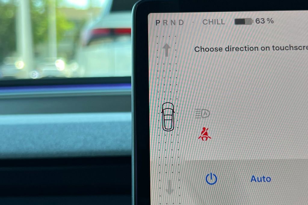 Used 2024 Tesla Model 3 Standard Range image 19