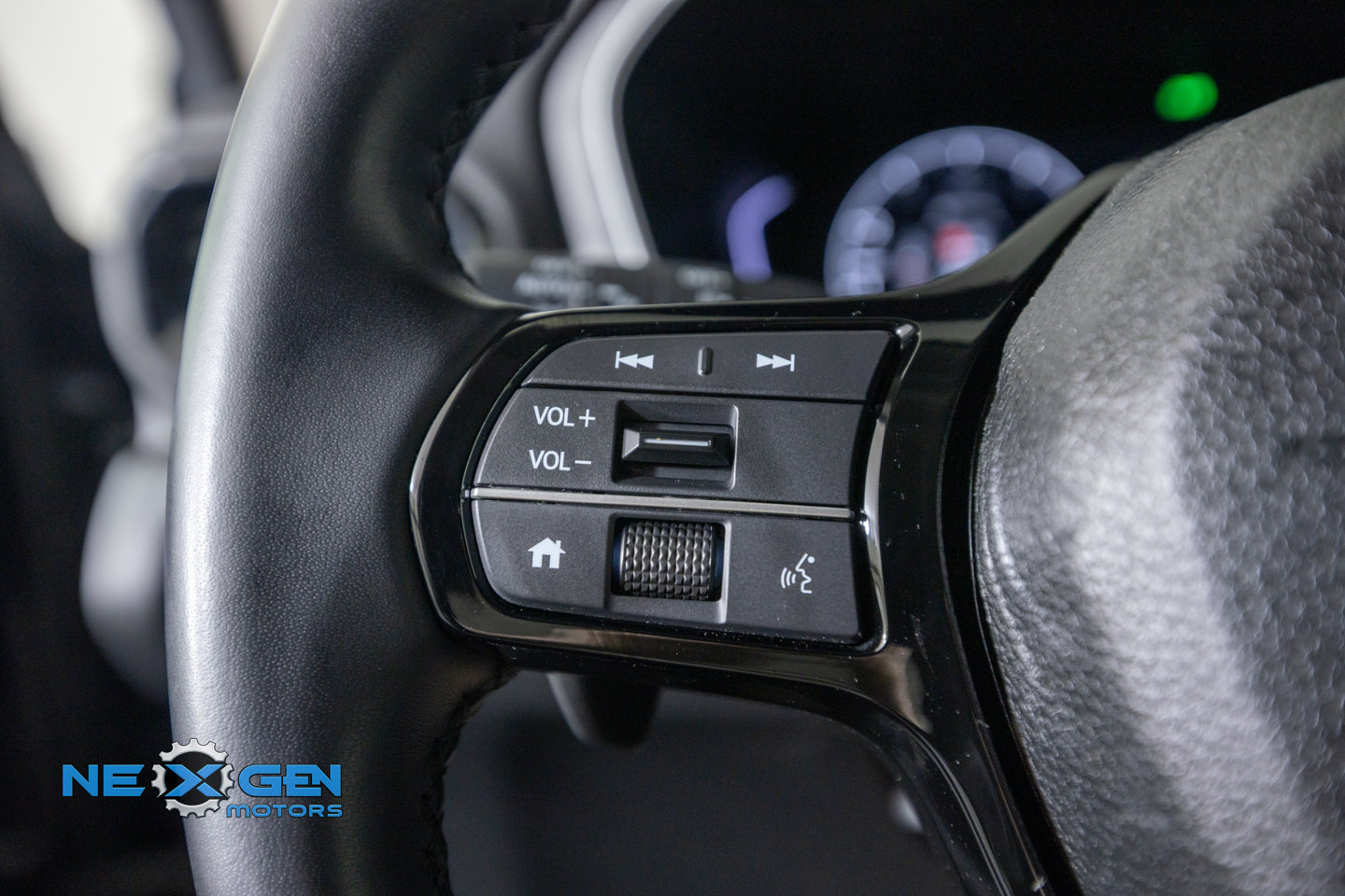 Used 2025 Honda Pilot Touring image 15
