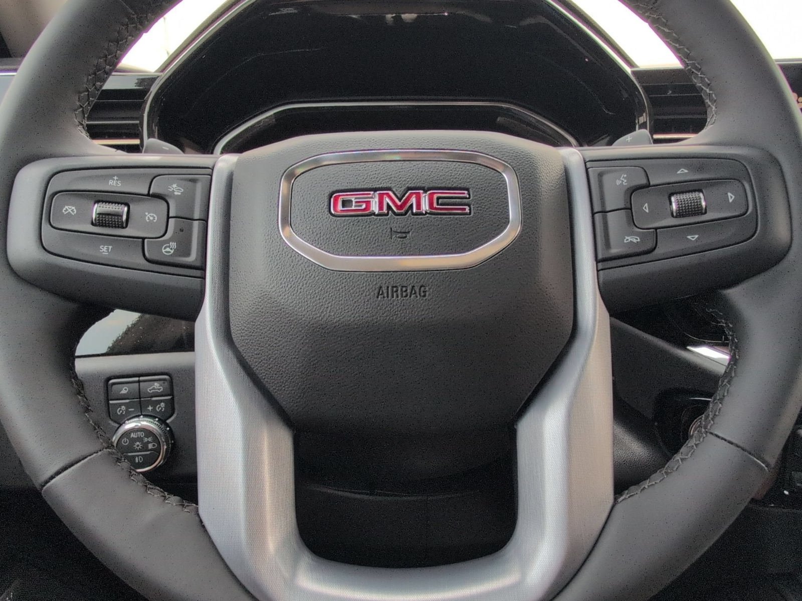 New 2026 GMC Sierra 1500 SLT w/ SLT Premium Plus Package AWD/4WD image 12