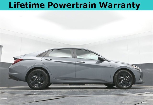 Used 2022 Hyundai Elantra SEL image 45