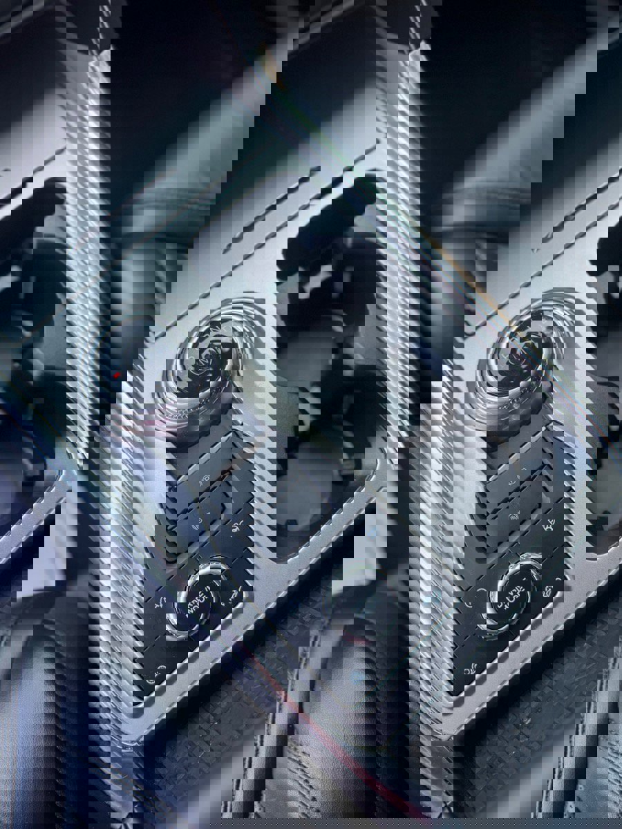 Used 2020 Ford Explorer Platinum w/ Premium Technology Package image 13