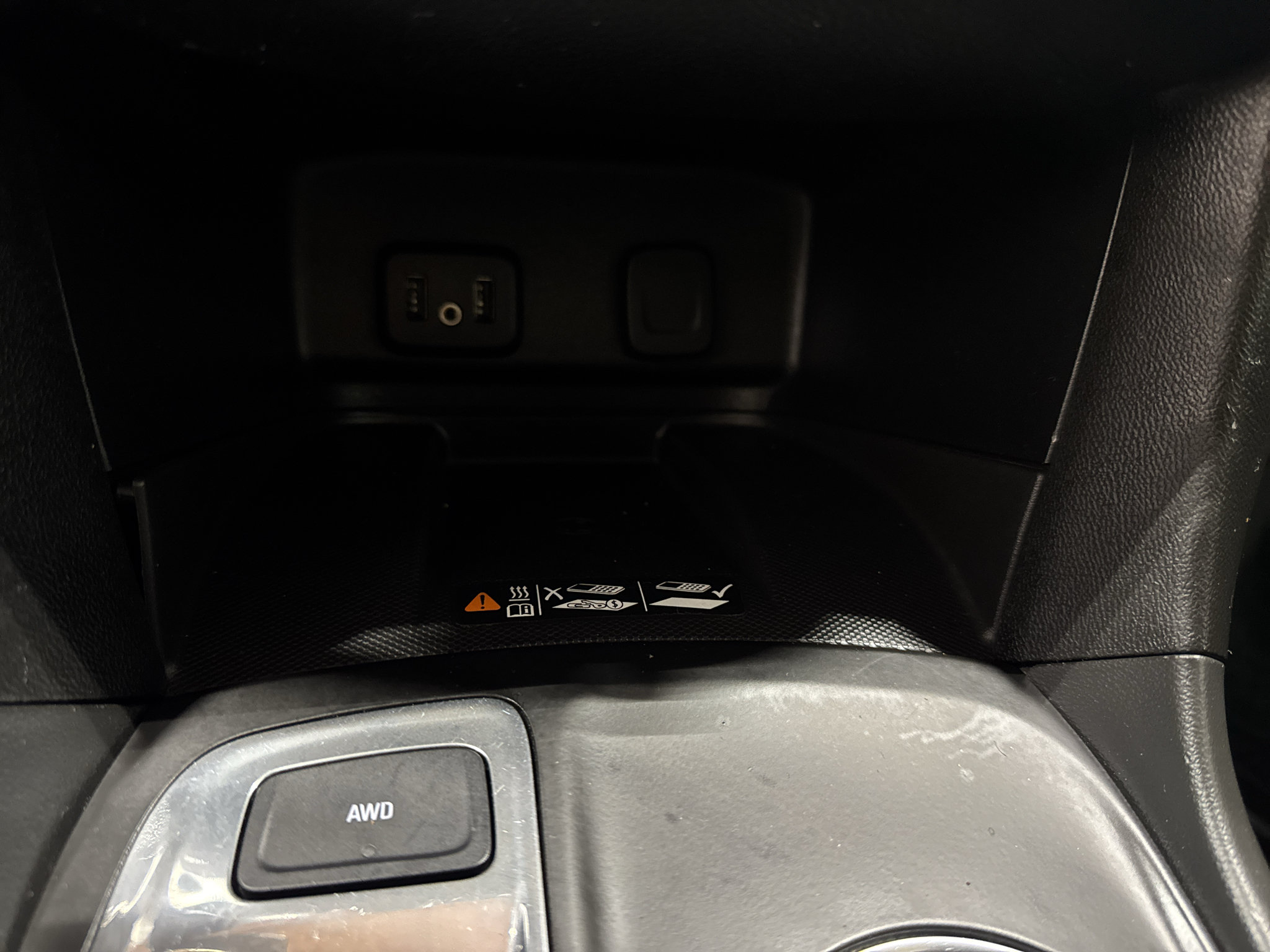 Certified 2018 Chevrolet Equinox Premier AWD/4WD image 34