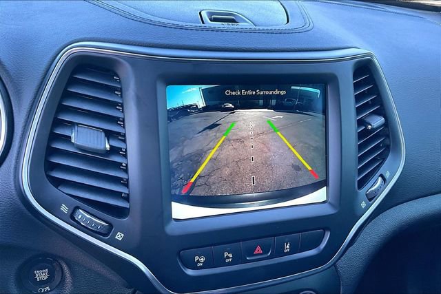 Used 2023 Jeep Cherokee Altitude Lux image 21