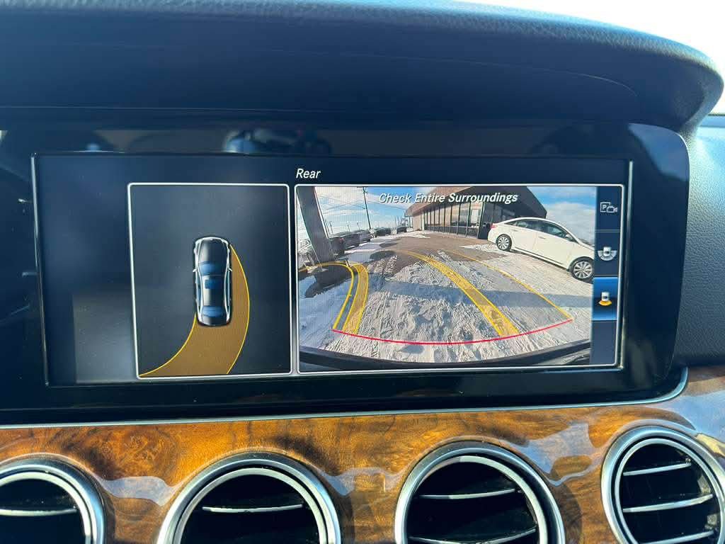 Used 2017 Mercedes-Benz E 300 4MATIC image 19