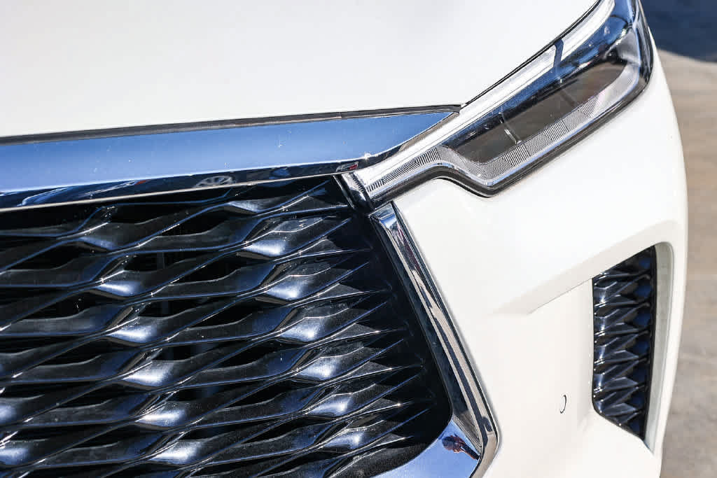 Used 2023 INFINITI QX60 Sensory AWD/4WD image 9