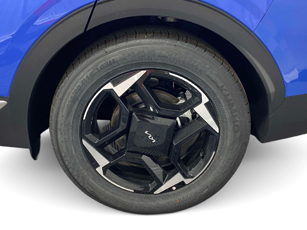 New 2026 Kia Sportage EX FWD image 9
