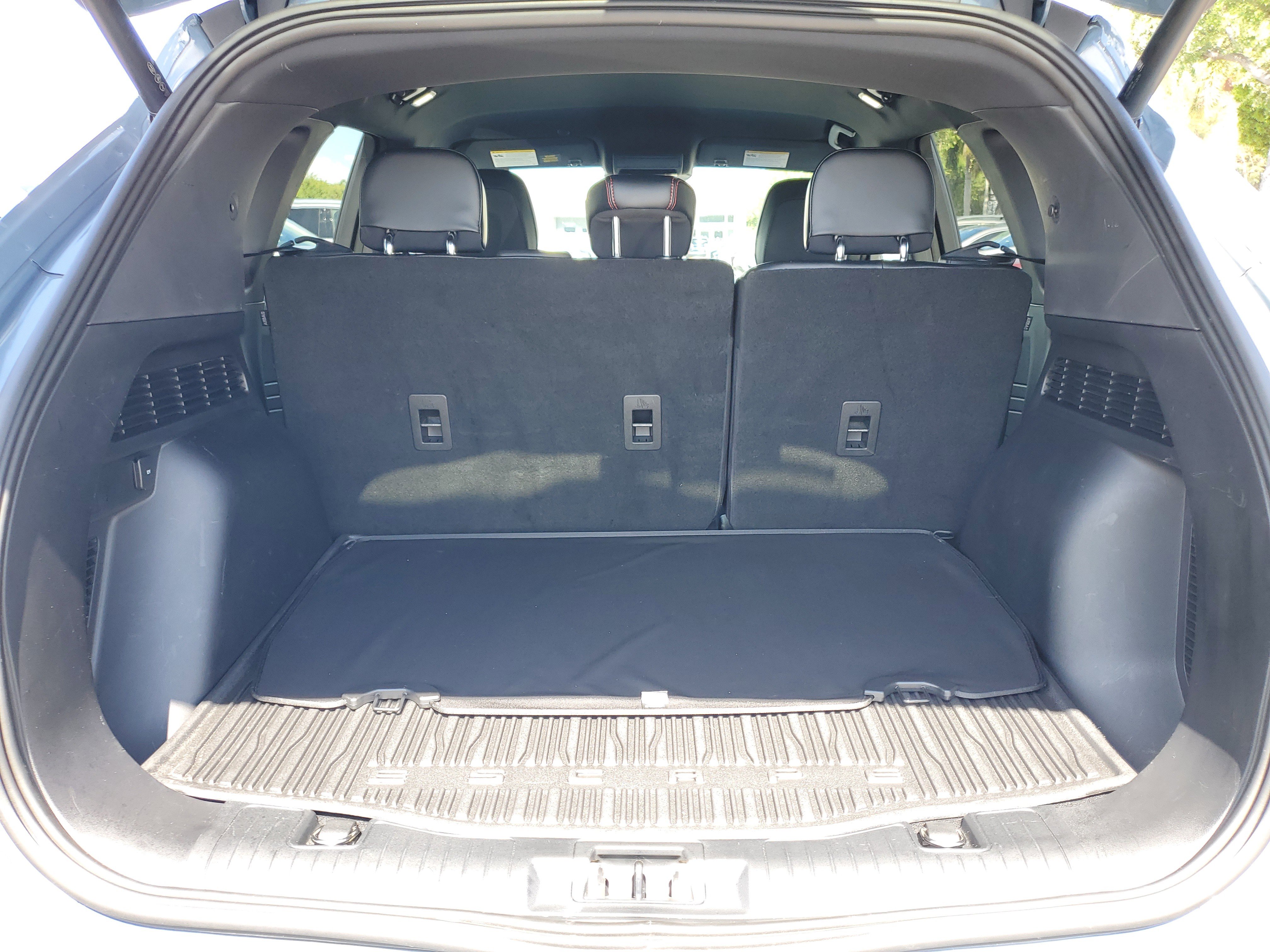 Used 2023 Ford Escape ST-Line w/ Equipment Group 301A image 8