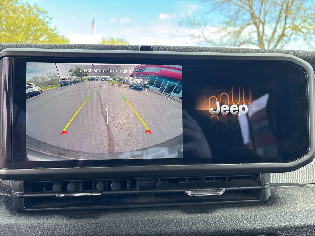 Used 2024 Jeep Wrangler Unlimited Sport AWD/4WD image 22