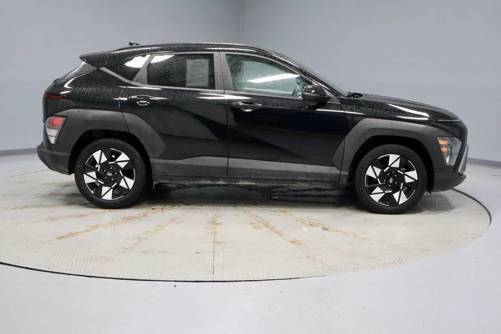 Certified 2025 Hyundai Kona SEL FWD image 6