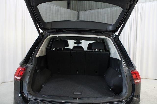 Used 2024 Volkswagen Tiguan Wolfsburg Edition w/ Panoramic Sunroof Package AWD/4WD image 31
