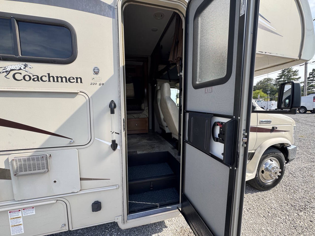 Used 2016 Ford E-450 and Econoline 450 Super Duty w/ Motorhome Prep Package RWD image 15