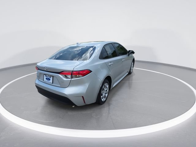 Used 2026 Toyota Corolla LE FWD image 8