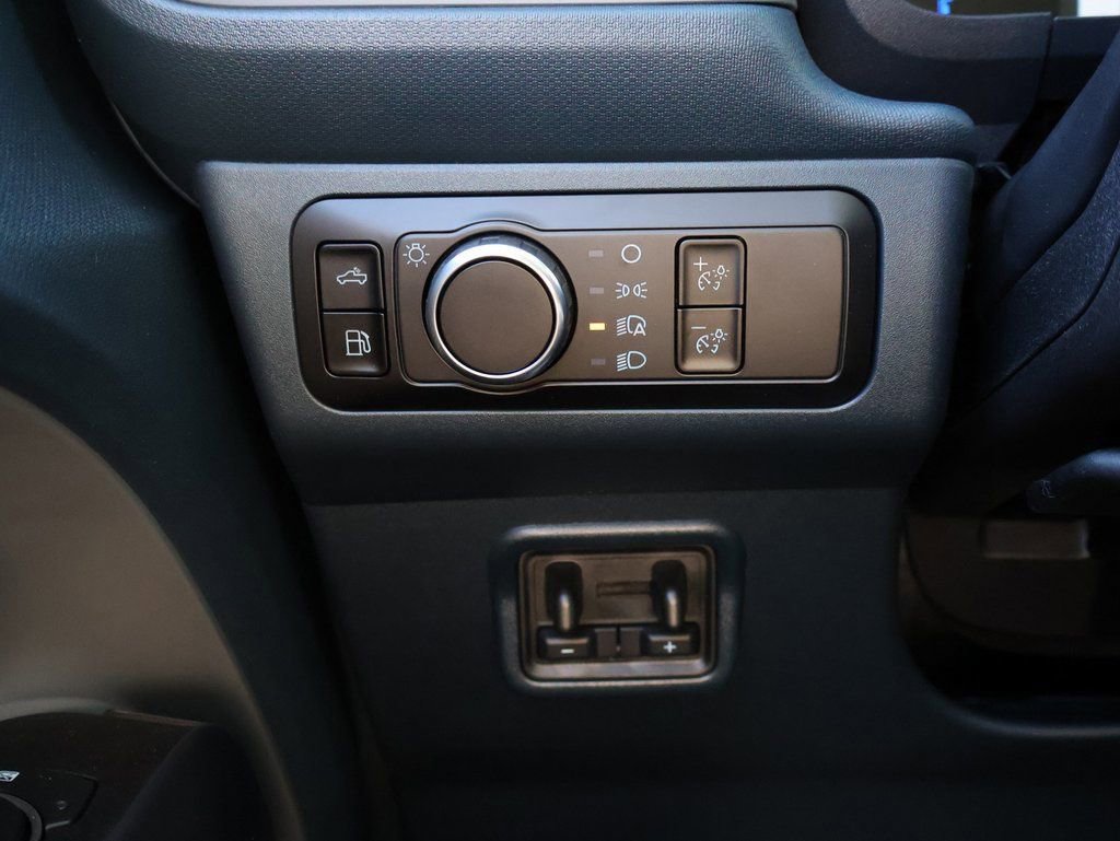 New 2026 Ford Maverick Lariat w/ Black Appearance Package image 31
