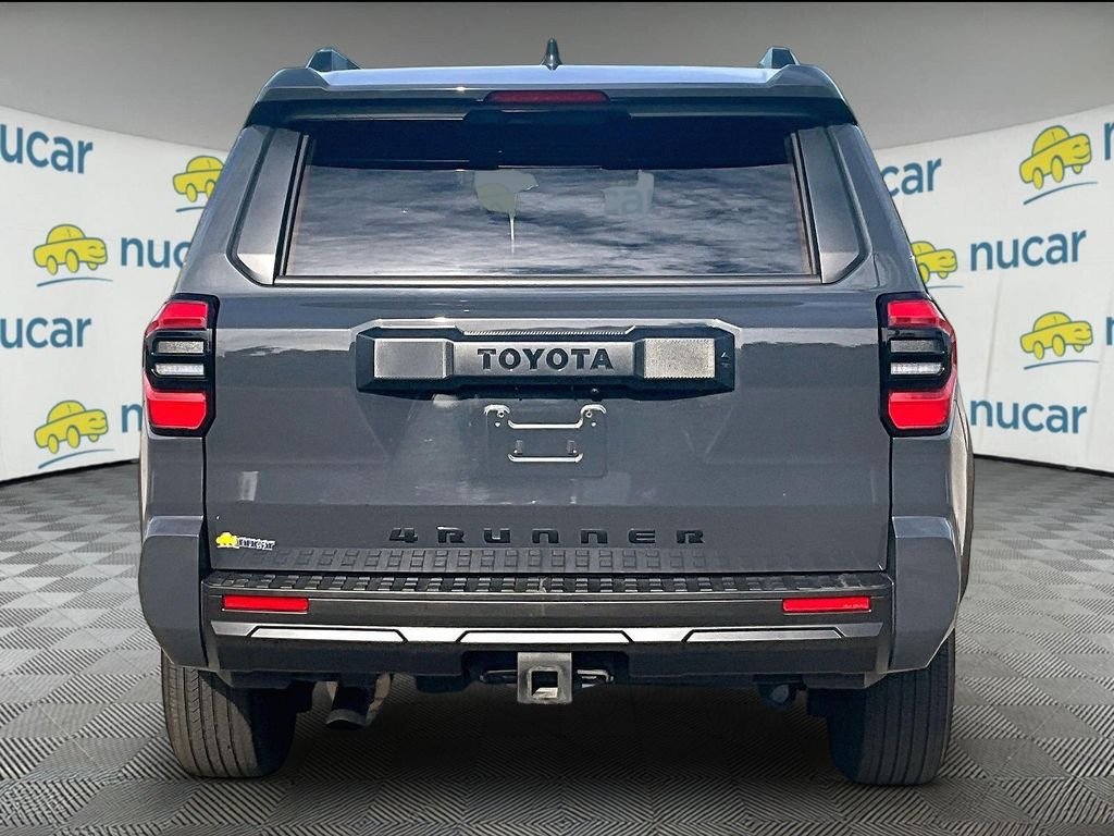 Used 2025 Toyota 4Runner SR5 AWD/4WD image 5