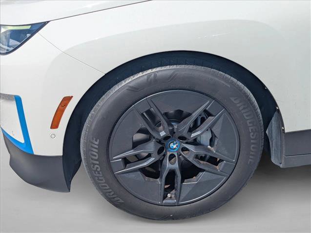 Certified 2023 BMW iX xDrive50 w/ Premium Package AWD/4WD image 21