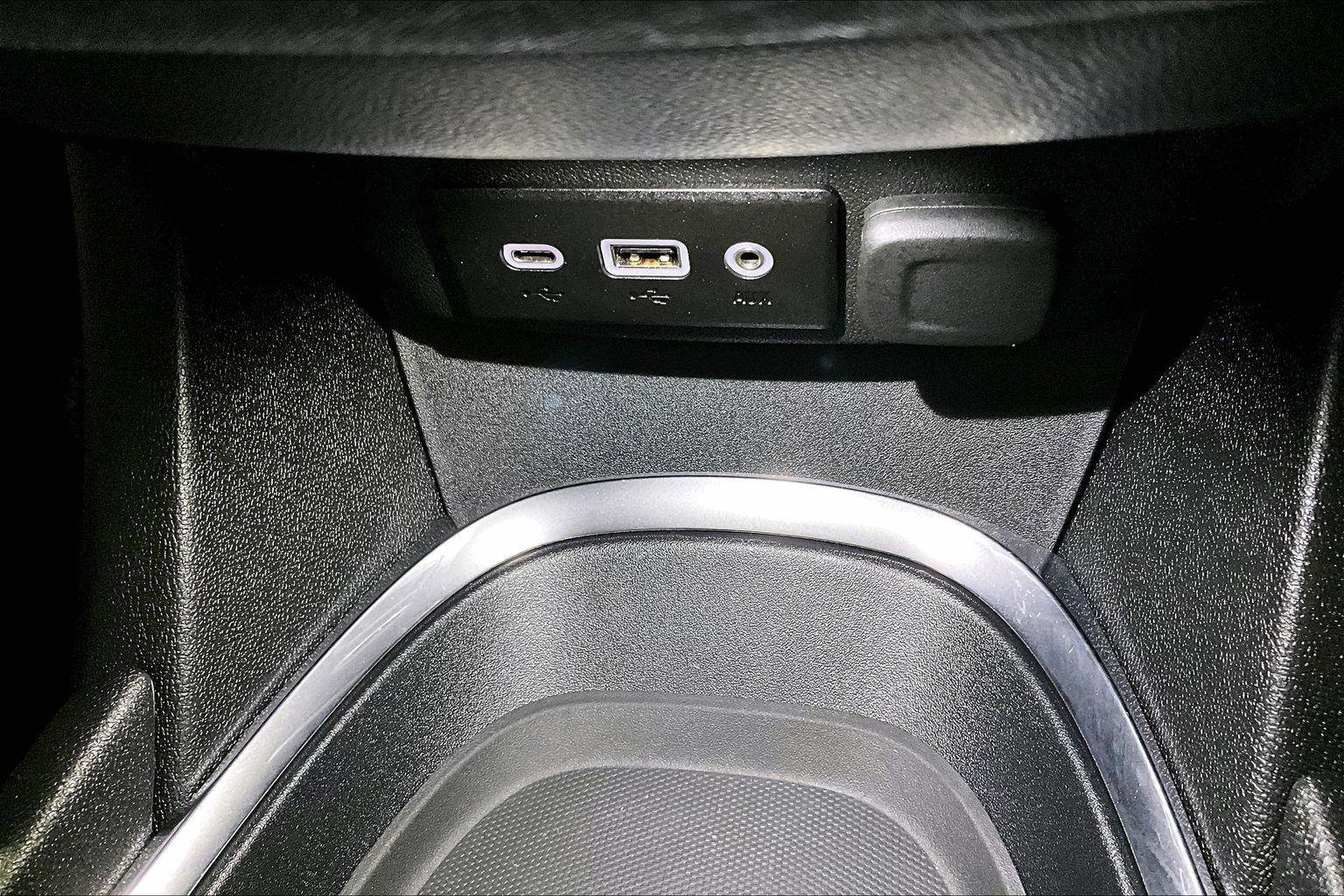 Used 2023 Chevrolet Malibu LT image 33