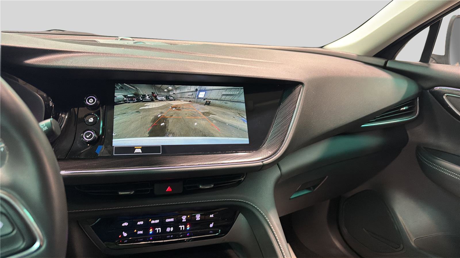 Used 2022 Buick Envision Essence w/ Safety Package FWD image 14